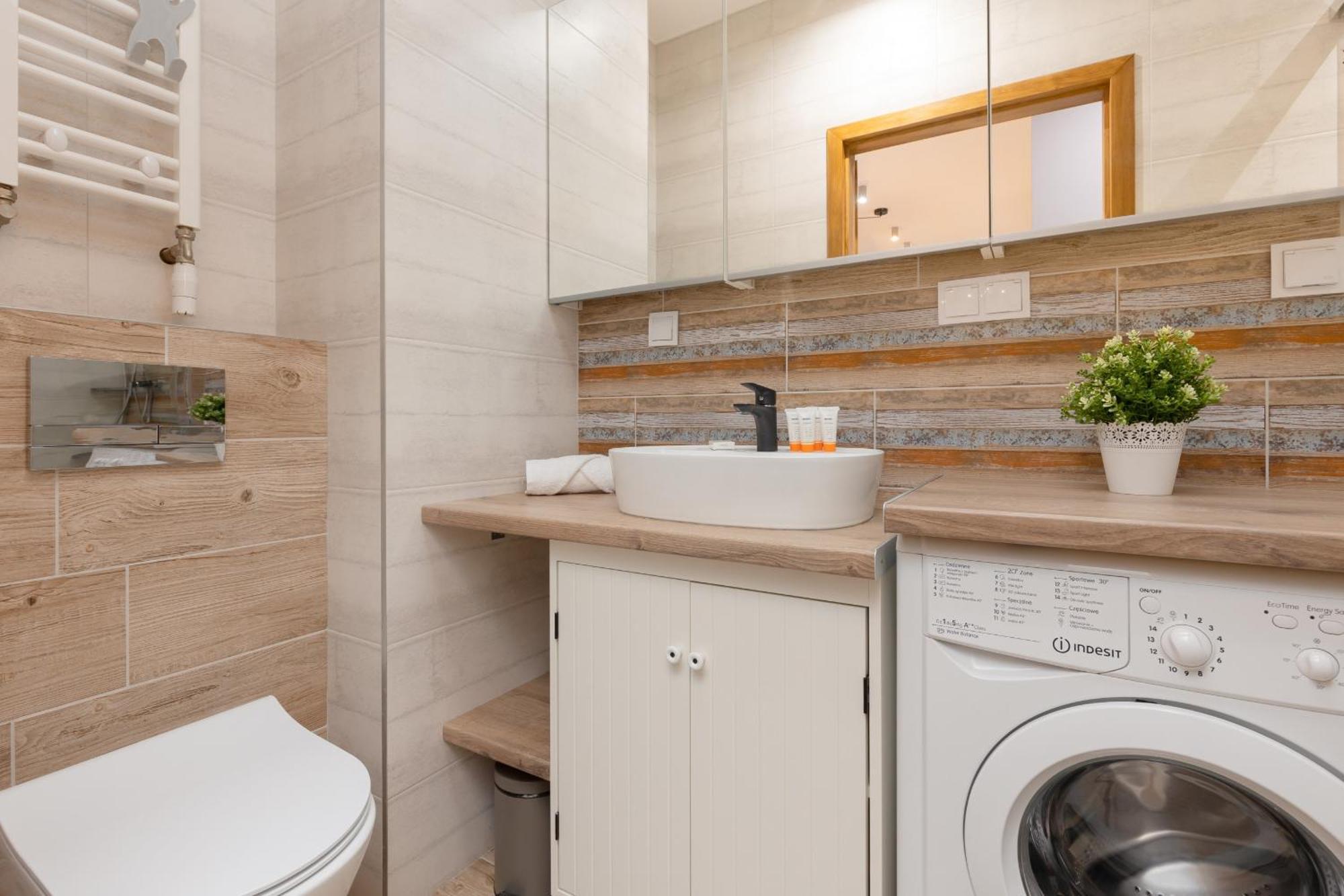 Cozy Three-Bedroom Family Apartment In Warsaw By Noclegi Renters Dış mekan fotoğraf